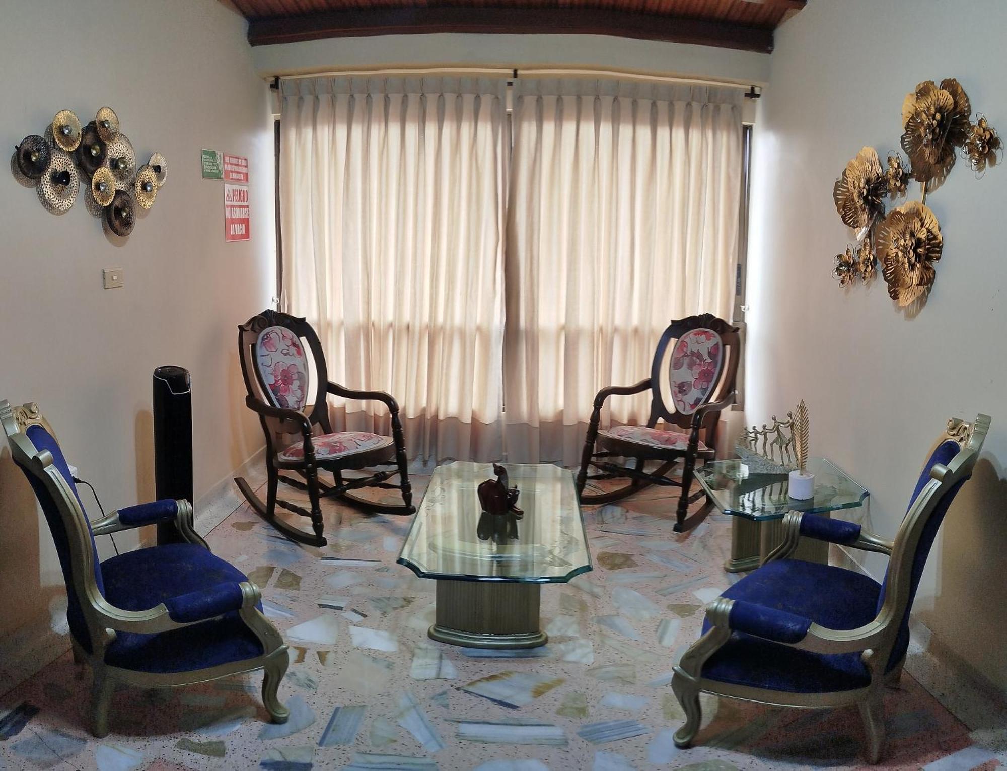Hotel Casa Aragon Cartago Eksteriør bilde